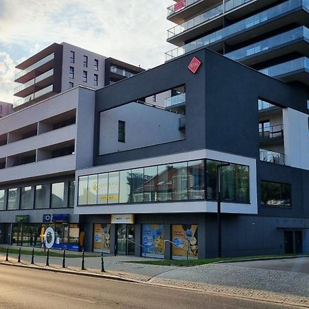 Q Apart Gold-Trzy Pokoje, Manufaktura, Klimatyzacja I Garaz Gratis, Tv Max, Fv, Gwarancja Zadowolenia Lodz (Lodz) Exterior photo